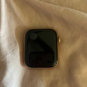used rose gold APPLE WATCH SERIES 5